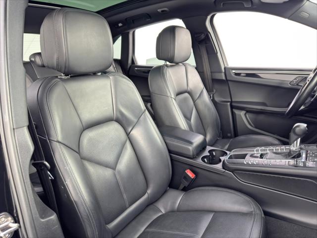 2018 Porsche Macan Unknown