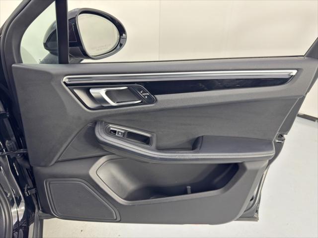 2018 Porsche Macan Unknown