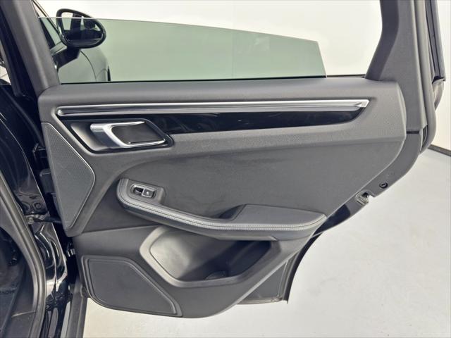2018 Porsche Macan Unknown