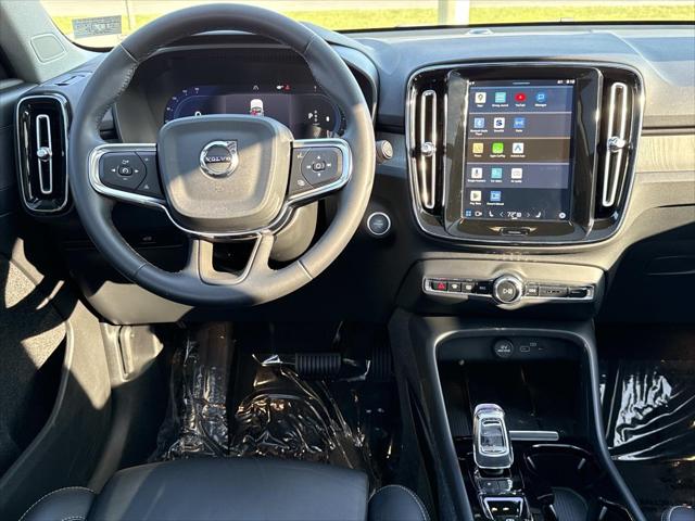 2024 Volvo XC40 B5 Plus Bright Theme