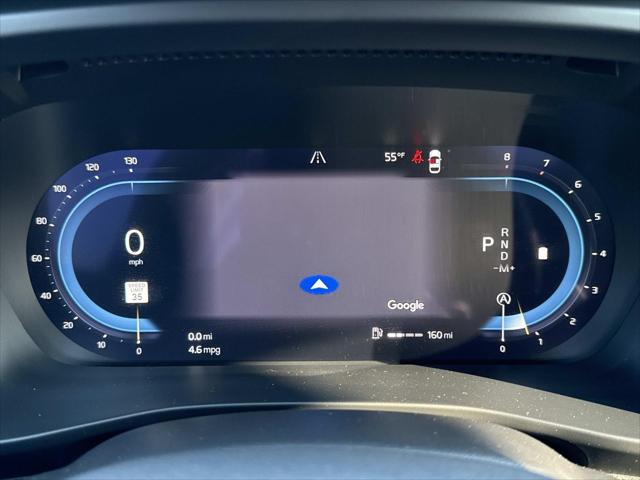 2024 Volvo XC40 B5 Plus Bright Theme