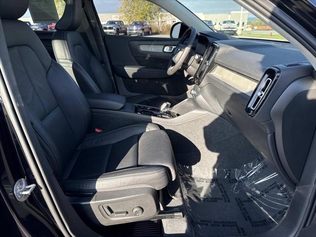 2024 Volvo XC40 B5 Plus Bright Theme