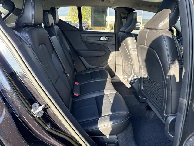 2024 Volvo XC40 B5 Plus Bright Theme