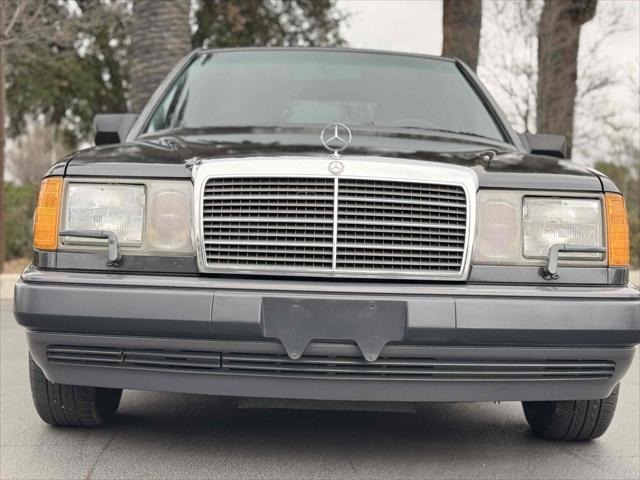 1987 Mercedes-Benz 300 Series 4dr Sedan  Turbo Auto
