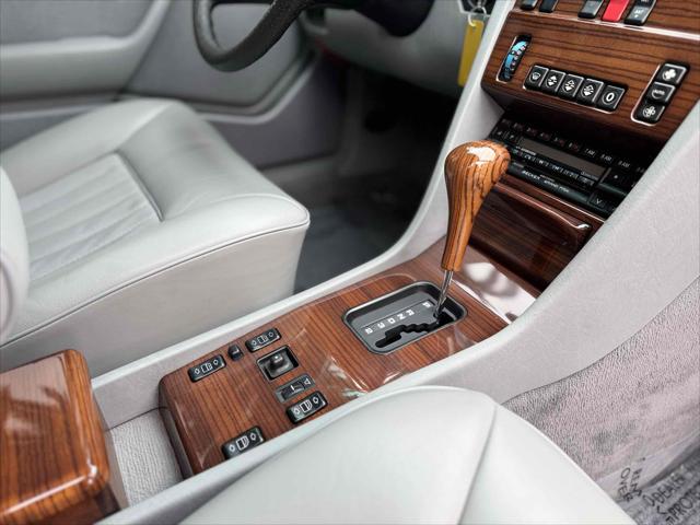 1987 Mercedes-Benz 300 Series 4dr Sedan  Turbo Auto