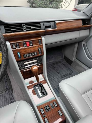 1987 Mercedes-Benz 300 Series 4dr Sedan  Turbo Auto