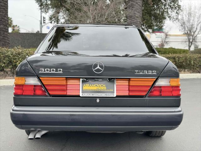 1987 Mercedes-Benz 300 Series 4dr Sedan  Turbo Auto
