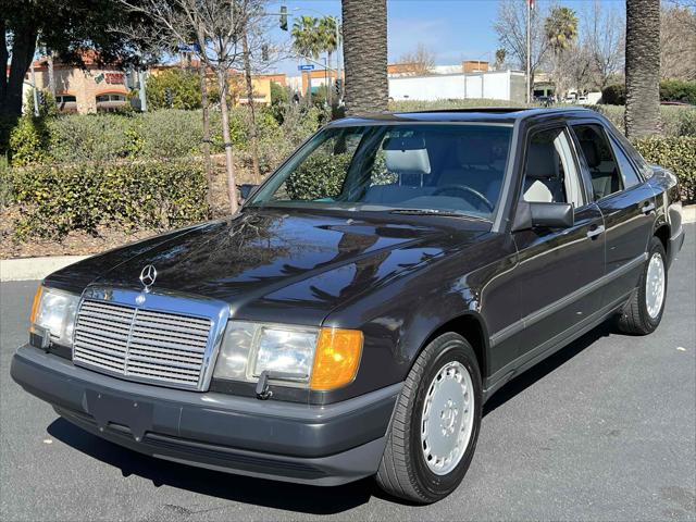 1987 Mercedes-Benz 300 Series 4dr Sedan  Turbo Auto