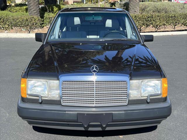1987 Mercedes-Benz 300 Series 4dr Sedan  Turbo Auto