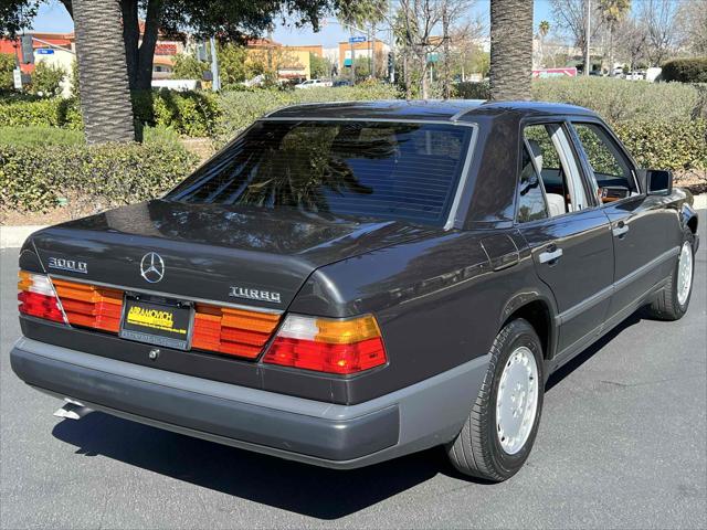 1987 Mercedes-Benz 300 Series 4dr Sedan  Turbo Auto