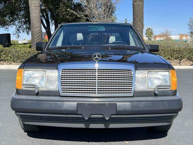 1987 Mercedes-Benz 300 Series 4dr Sedan  Turbo Auto