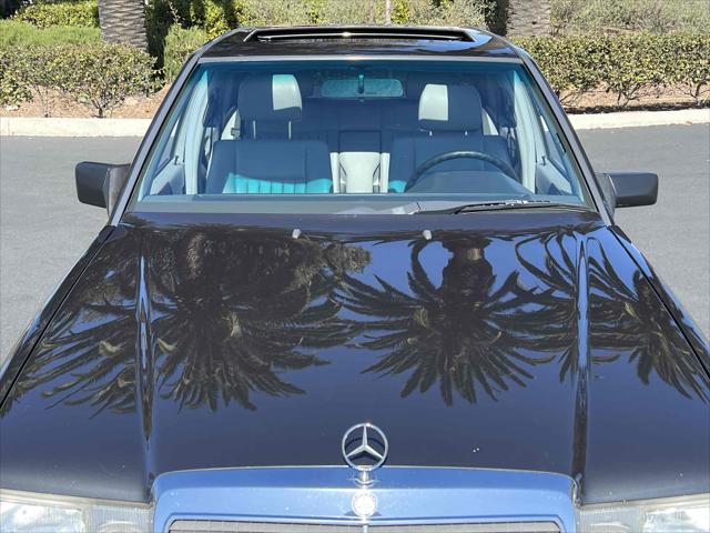 1987 Mercedes-Benz 300 Series 4dr Sedan  Turbo Auto