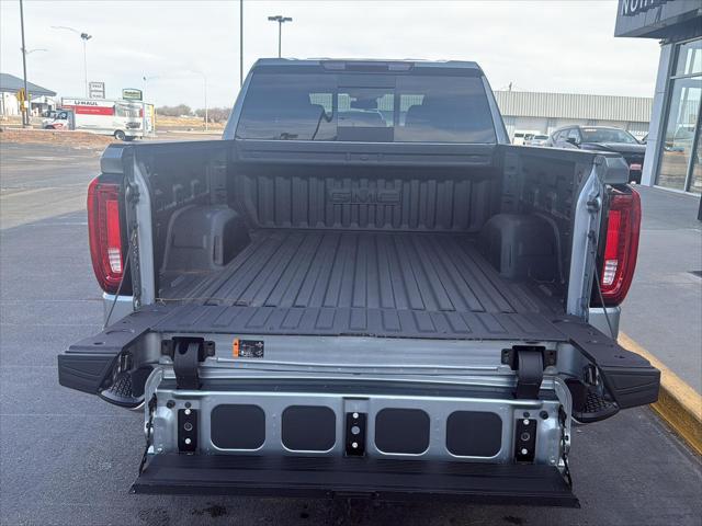 2026 GMC Sierra 1500 Crew Cab, Standard Bed, SLT, 4WD