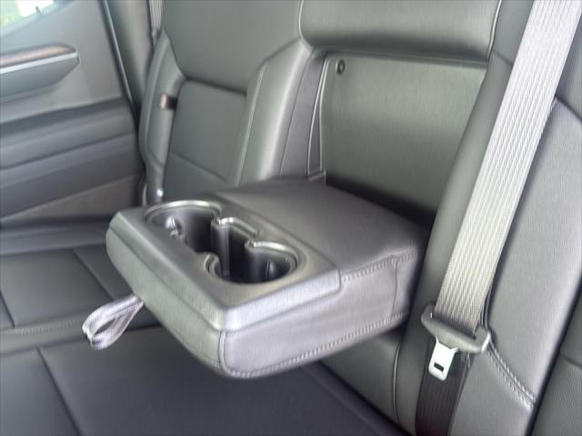 2026 GMC Sierra 1500 Crew Cab, Standard Bed, SLT, 4WD