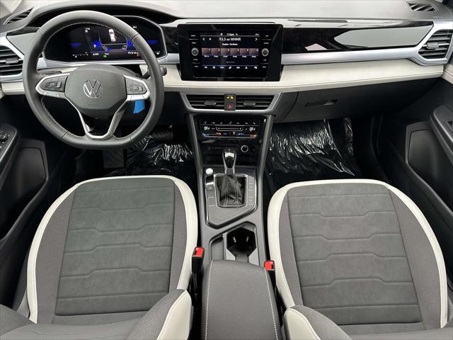 2026 Volkswagen Taos SE