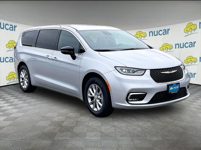 2026 Chrysler Pacifica Select AWD for sale in Tilton, NH
