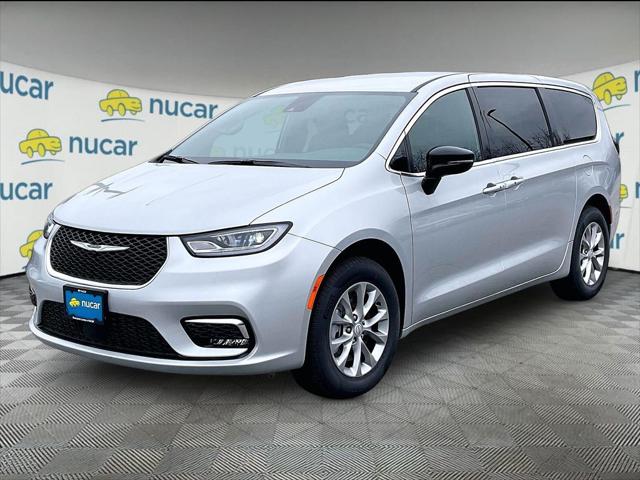 2026 Chrysler Pacifica Select AWD