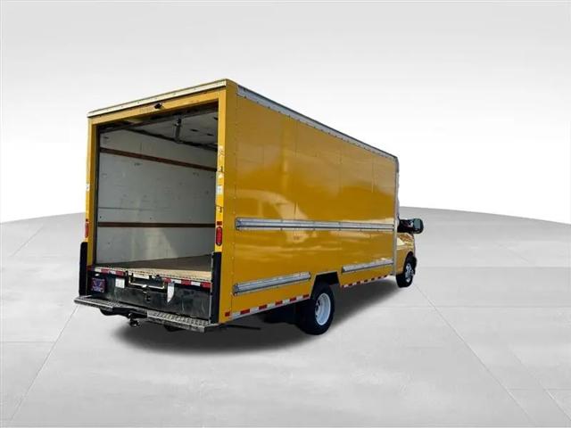 2021 GMC Savana Cutaway Work Van