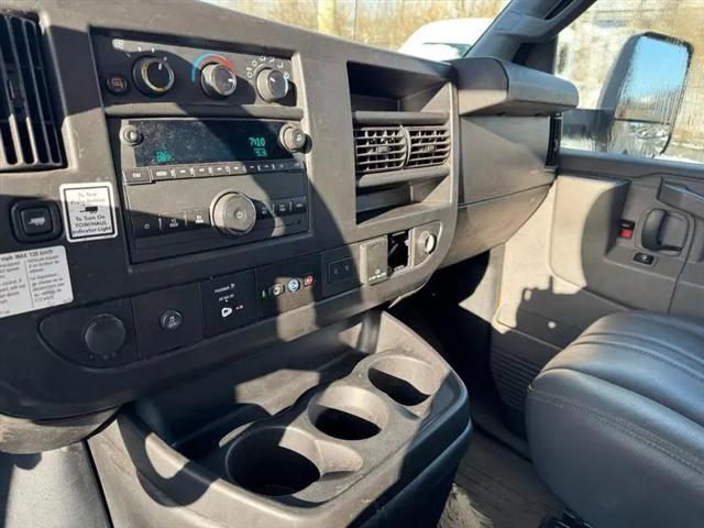 2021 GMC Savana Cutaway Work Van
