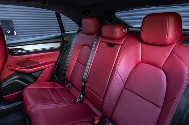 2025 Porsche Macan Electric 4