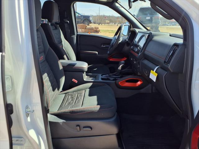 2025 Nissan Frontier Crew Cab PRO-4X 4x4