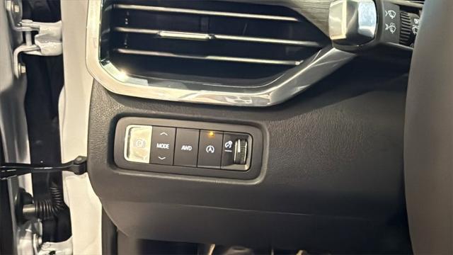2026 GMC Acadia Elevation AWD