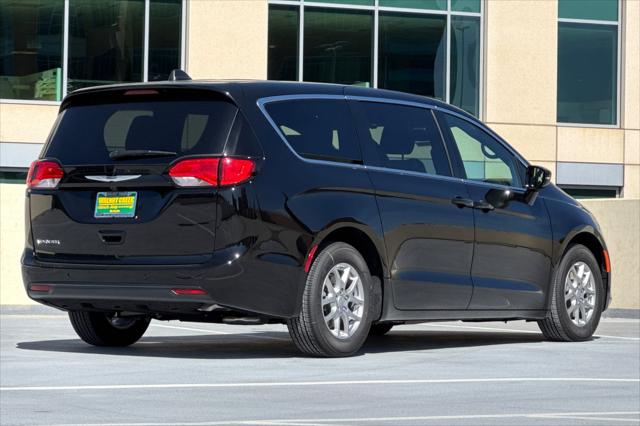2026 Chrysler Voyager LX