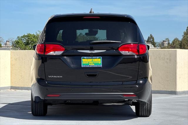 2026 Chrysler Voyager LX