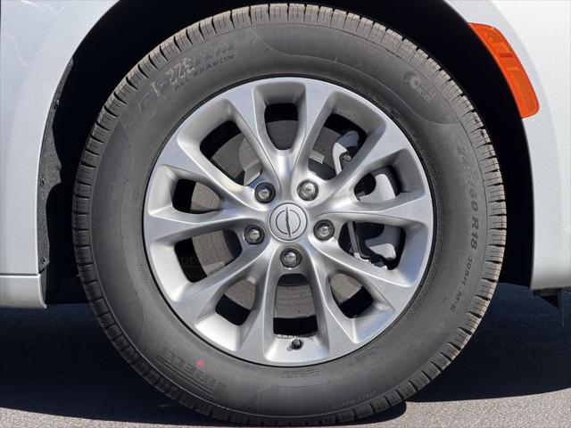 2026 Chrysler Pacifica Select AWD
