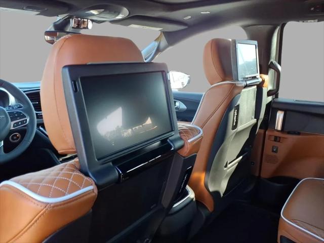2026 Chrysler Pacifica Pinnacle AWD
