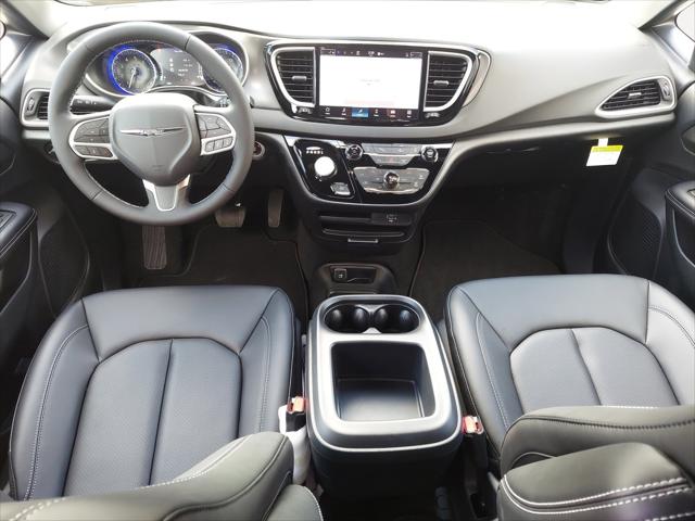 2026 Chrysler Voyager VOYAGER LX