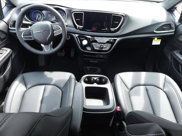 2026 Chrysler Voyager VOYAGER LX