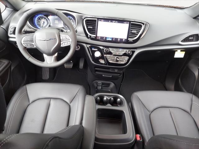 2026 Chrysler Voyager VOYAGER LX