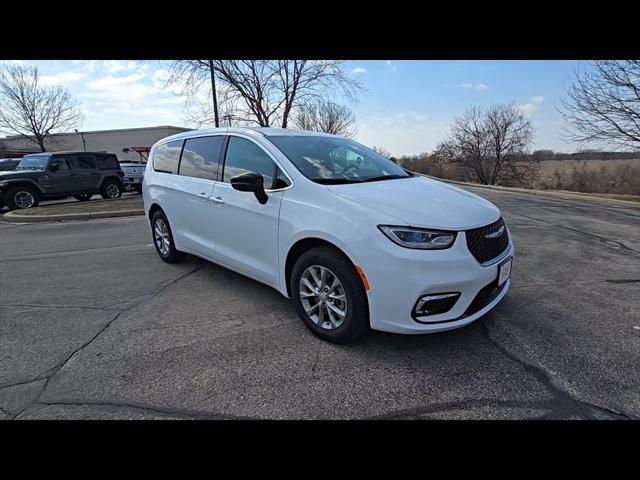 2026 Chrysler Pacifica PACIFICA SELECT AWD