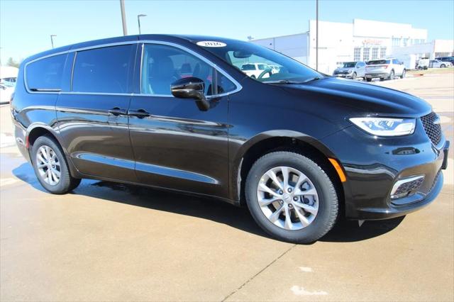 2026 Chrysler Pacifica Limited AWD
