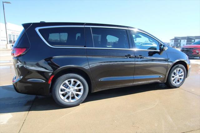 2026 Chrysler Pacifica Limited AWD