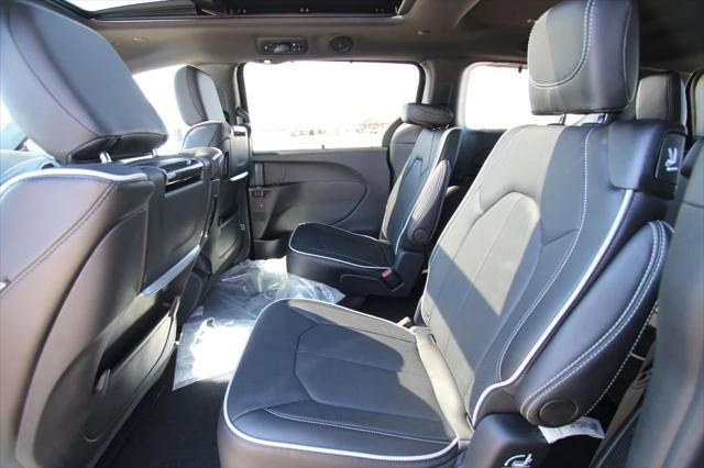 2026 Chrysler Pacifica Limited AWD