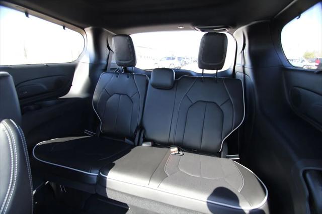 2026 Chrysler Pacifica Limited AWD