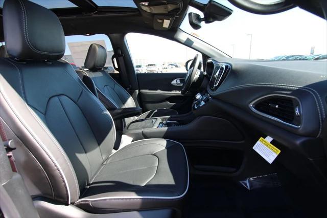 2026 Chrysler Pacifica Limited AWD
