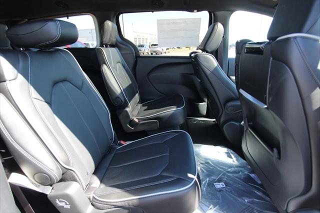2026 Chrysler Pacifica Limited AWD