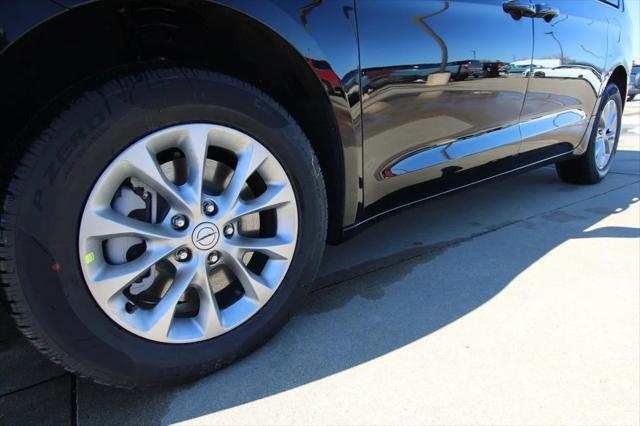 2026 Chrysler Pacifica Limited AWD