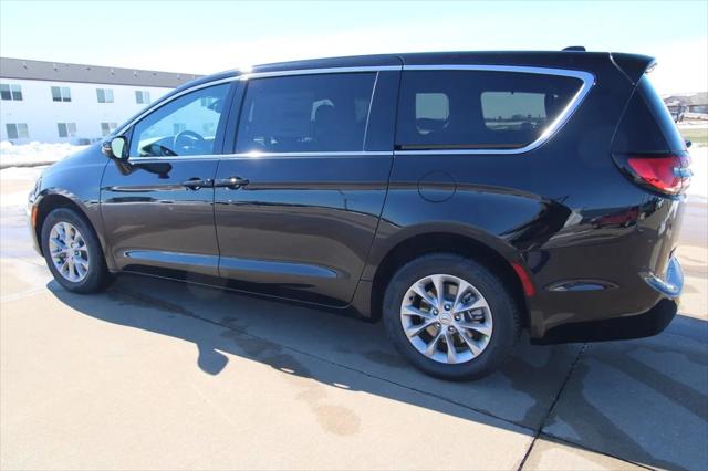 2026 Chrysler Pacifica Limited AWD