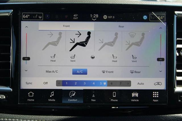2026 Chrysler Pacifica Limited AWD