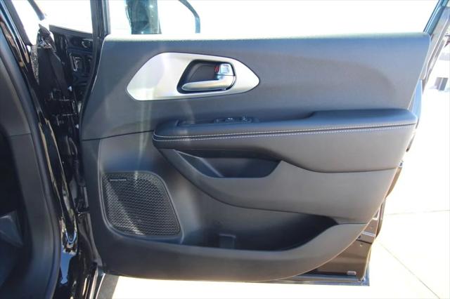 2026 Chrysler Pacifica Limited AWD