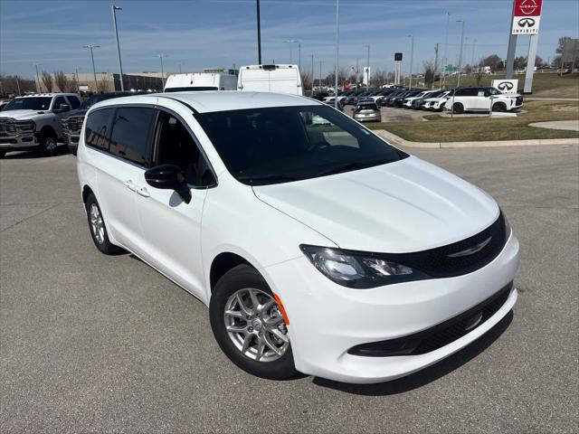 2026 Chrysler Voyager VOYAGER LX