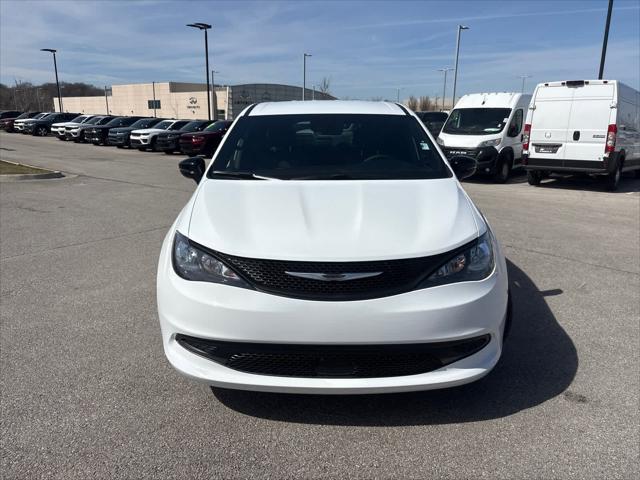 2026 Chrysler Voyager VOYAGER LX