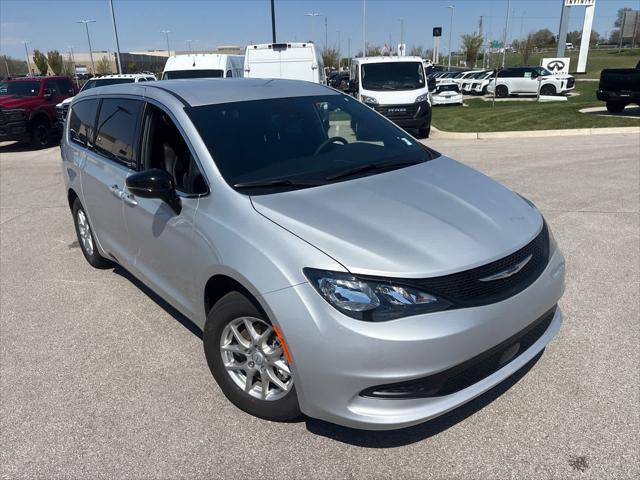 2026 Chrysler Voyager VOYAGER LX