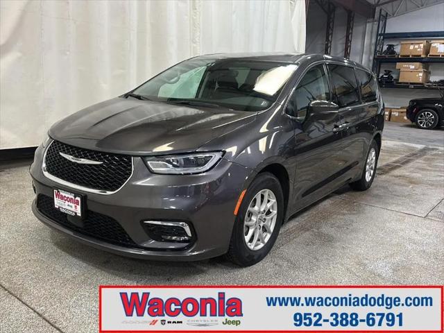 2023 Chrysler Pacifica Touring L for sale in Waconia, MN