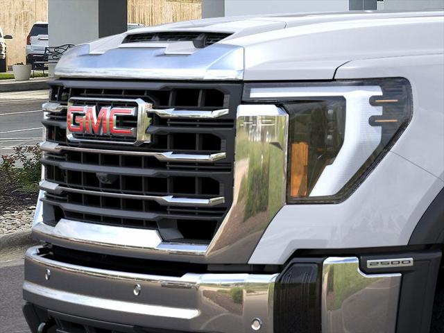 2026 GMC Sierra 2500HD Crew Cab, Standard Bed, SLT, 4WD