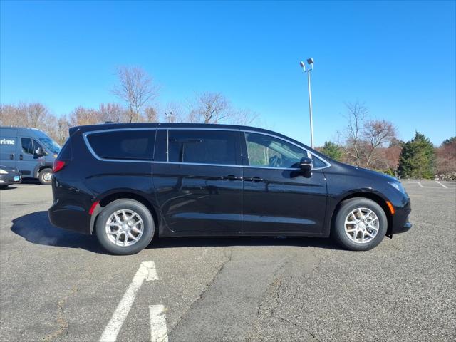 2026 Chrysler Voyager VOYAGER LX